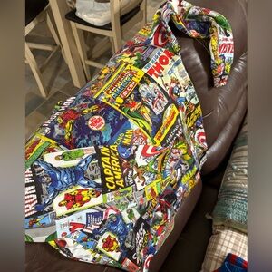 Men’s Marvel comic sweatshirt size small pre owned